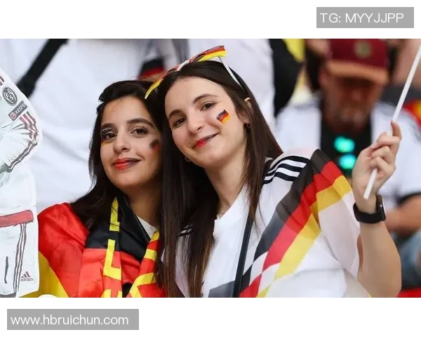 西班牙足球明星与模特女友的浪漫爱情故事揭秘 西班牙足球明星与模特女友的浪漫爱情故事揭秘